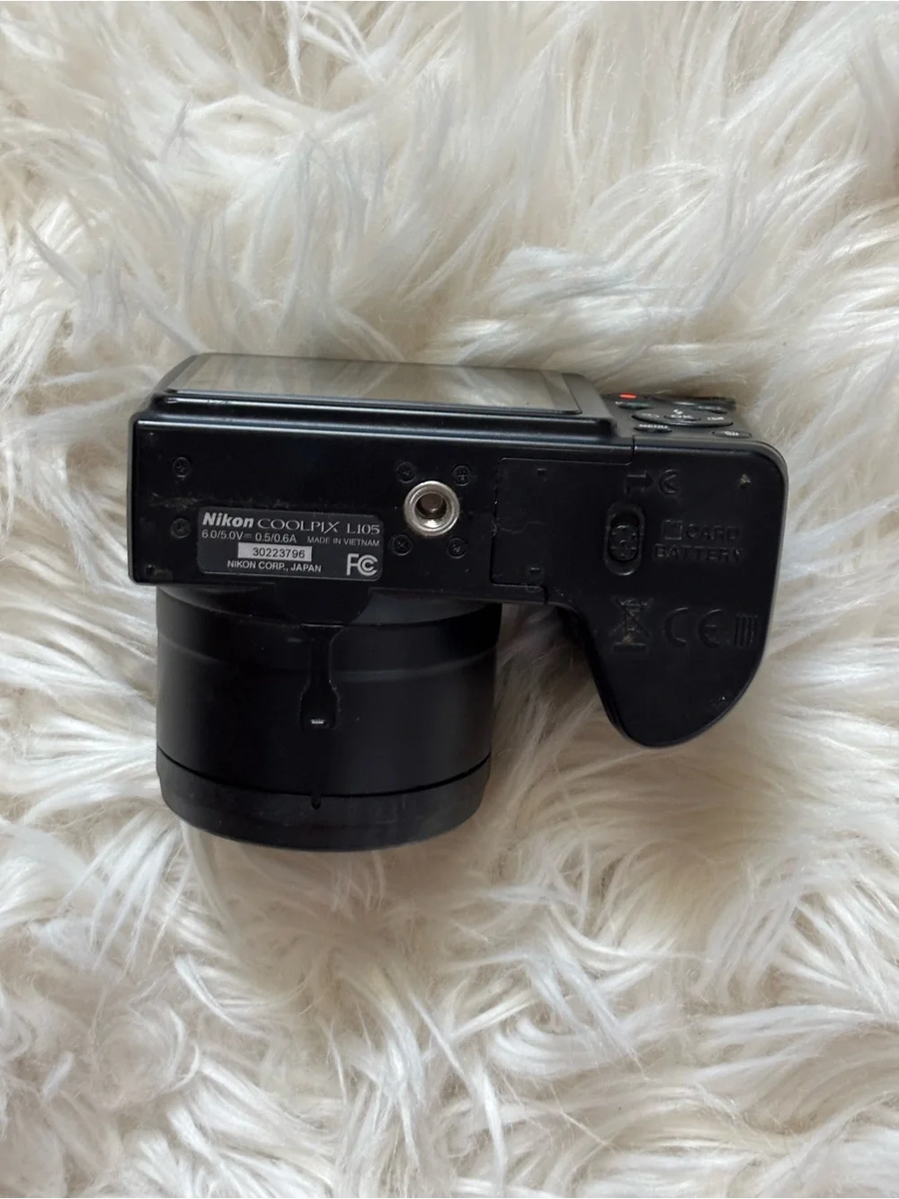 Nikon COOLPIX L105 12.1MP Digital Camera - Black working